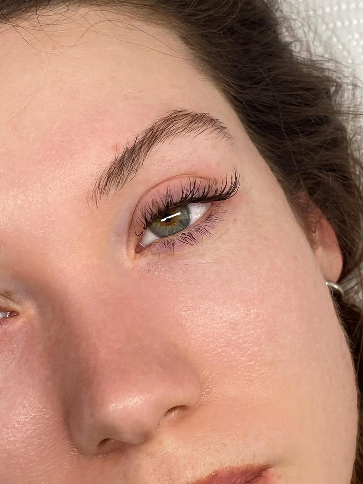 Classic lash set close-up, natural finish