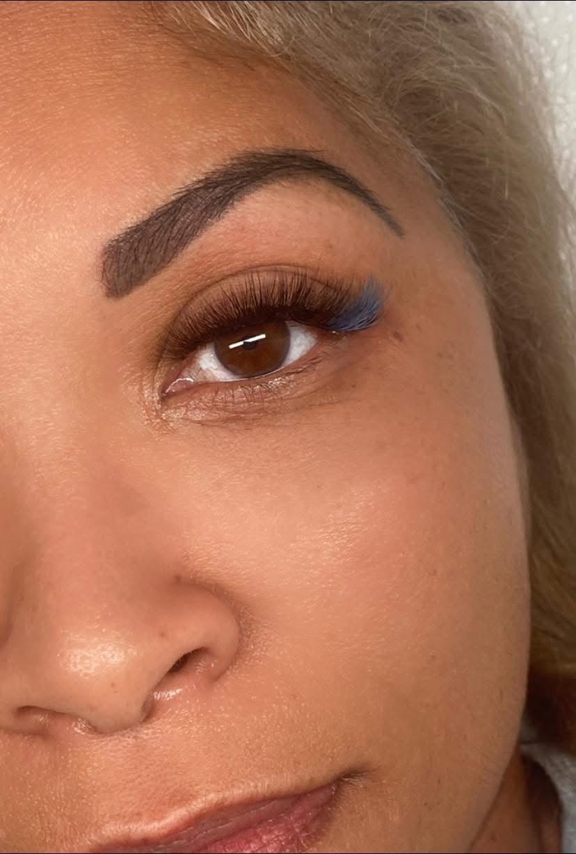 Lash set with a subtle blue colour accent