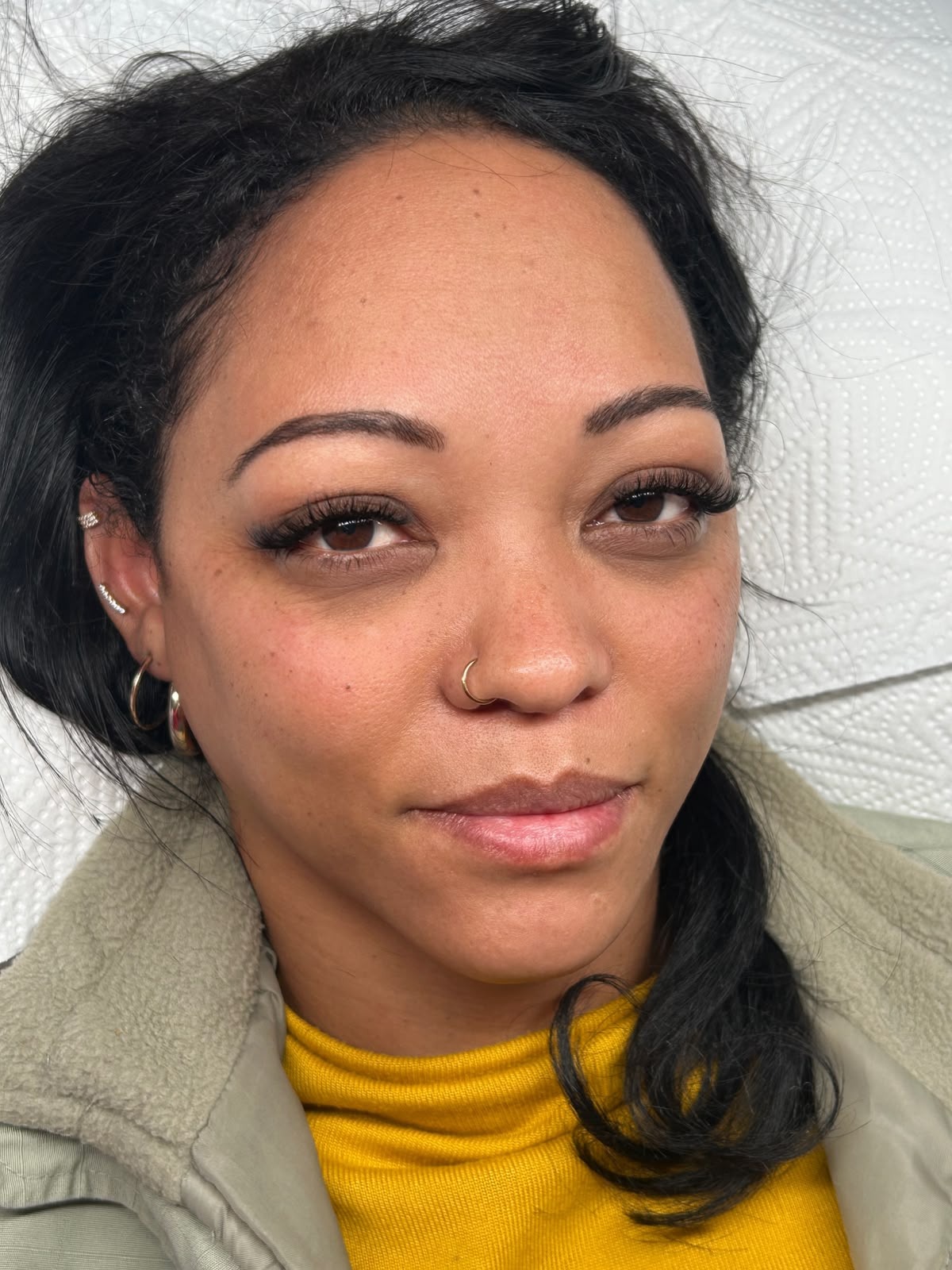Client portrait with a natural classic set